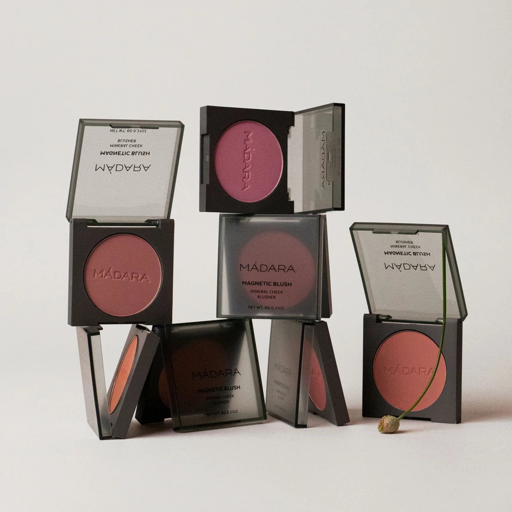 Természetes pirosító MÁDARA Magnetic blush érzékeny bőrre