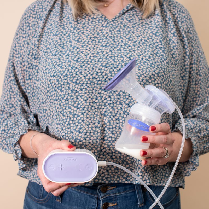 Lansinoh 2 fázisú kompakt elektromos mellszívó + 160ml cumisüveg szettben