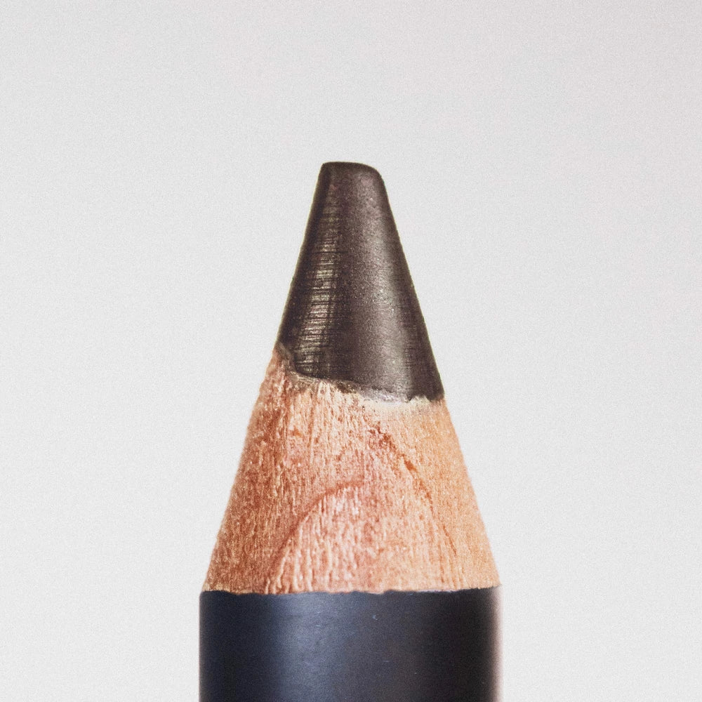 MÁDARA Szemöldök ceruza természetes smink dark brown